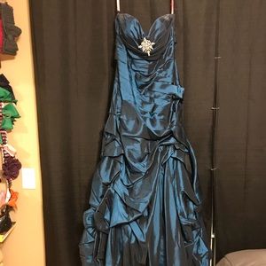 Prom Dress (could also be used for Quincerra)